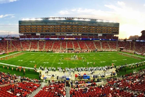 NFL第三周酋长对阵老鹰 马霍姆斯与赫茨巅峰对决谁能掌控关键节奏